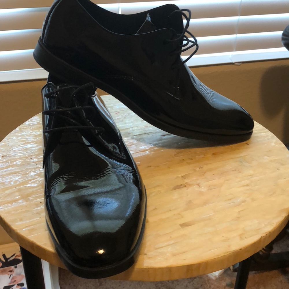 Tuxedo shoes